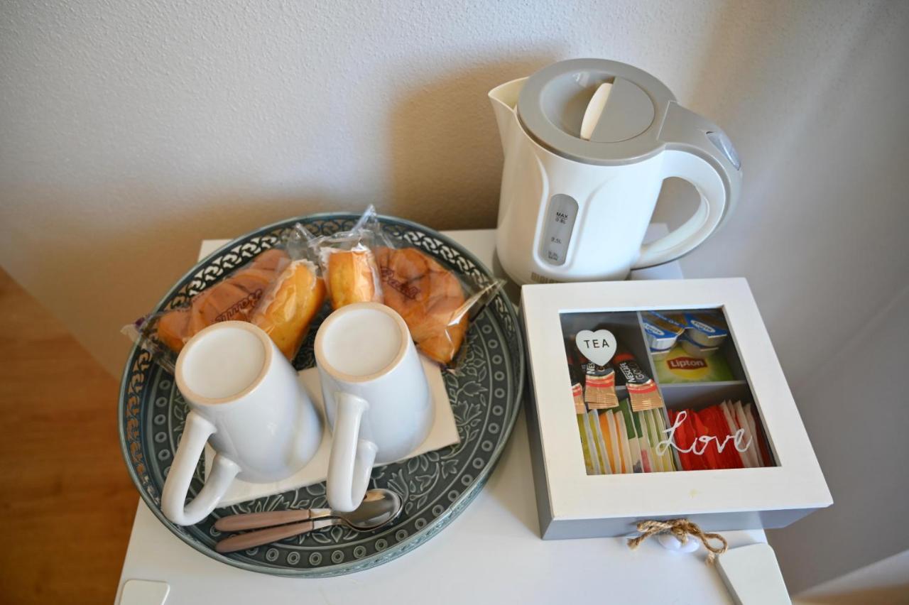 Great Location Private Entrance Apartment *